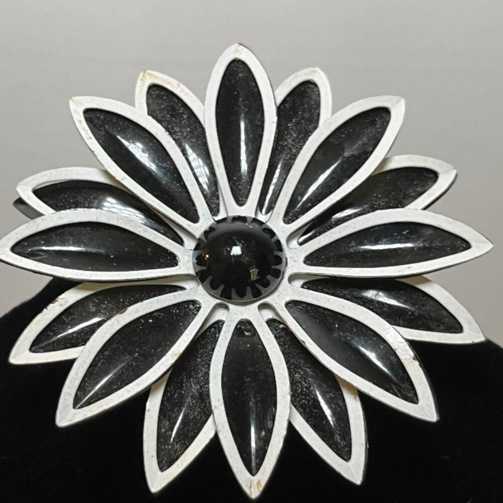 Sarah Coventry Brooch